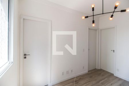 Sala de apartamento para alugar com 2 quartos, 40m² em Jardim Tupanci, Barueri