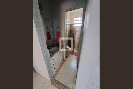 Banheiro de apartamento à venda com 3 quartos, 60m² em Serrano, Belo Horizonte