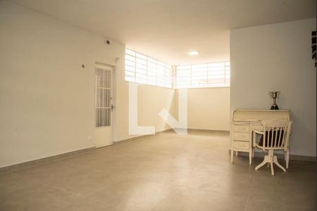 Sala de casa para alugar com 3 quartos, 206m² em Planalto Paulista, São Paulo