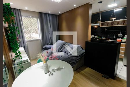 Sala de apartamento à venda com 2 quartos, 48m² em Jardim Novo Taboao, São Paulo