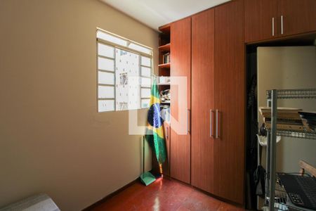 Quarto 1 de apartamento para alugar com 2 quartos, 50m² em São Francisco, Belo Horizonte