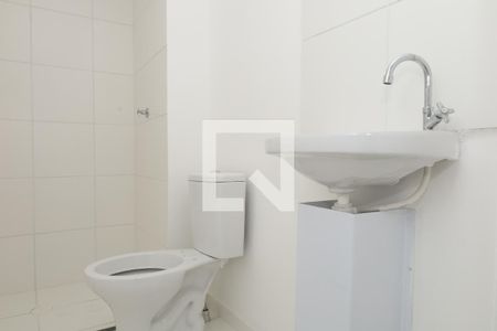 Banheiro de apartamento à venda com 1 quarto, 63m² em Vila Curuçá, São Paulo