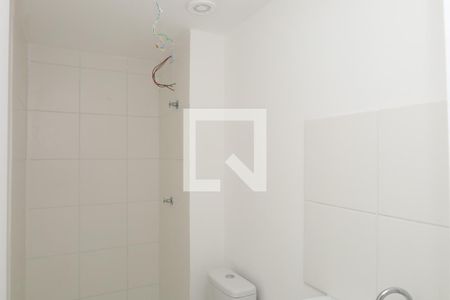 Banheiro de apartamento à venda com 1 quarto, 63m² em Vila Curuçá, São Paulo