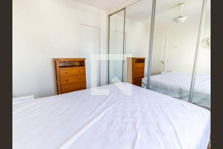 Suíte de apartamento para alugar com 2 quartos, 56m² em Vila Bertioga, São Paulo