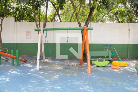 Apartamento à venda com 48m², 2 quartos e 1 vaga Apartamento à venda com 48m², 2 quartos e 1 vagaÁrea comum - Playground