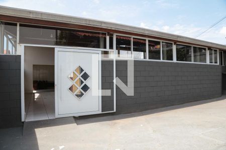 Apartamento à venda com 48m², 2 quartos e 1 vaga Apartamento à venda com 48m², 2 quartos e 1 vagaÁrea comum - Salão de festas