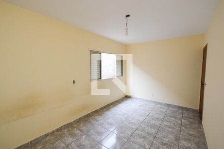 Quarto 1 de casa para alugar com 3 quartos, 130m² em Vila California(zona Sul), São Paulo