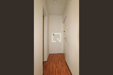 Corredor de apartamento à venda com 1 quarto, 45m² em Botafogo, Campinas