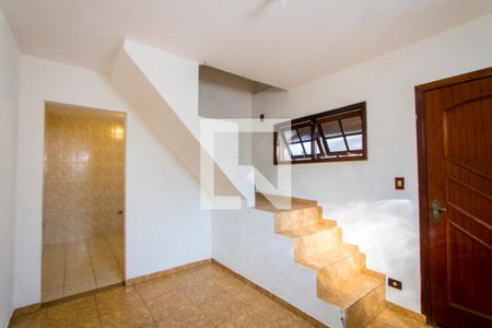 Sala de casa para alugar com 2 quartos, 50m² em Jardim Stella, Santo André