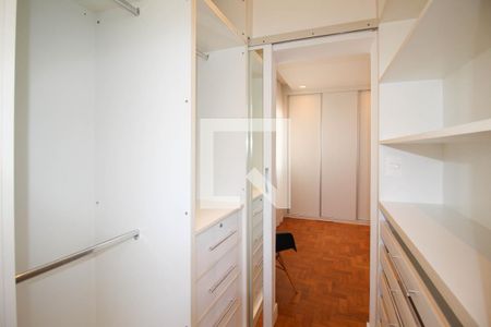 Closet da Suíte 1  de apartamento à venda com 2 quartos, 96m² em Itaim Bibi, São Paulo