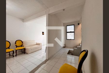 Sala de casa à venda com 2 quartos, 180m² em Jardim das Maravilhas, Santo André