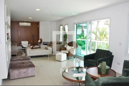 Sala de casa à venda com 4 quartos, 450m² em City América, São Paulo