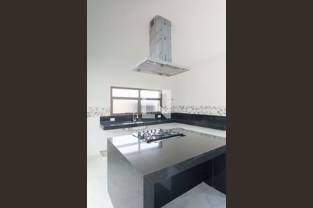 Casa de condomínio à venda com 390m², 4 quartos e 8 vagas Casa de condomínio à venda com 390m², 4 quartos e 8 vagascozinha