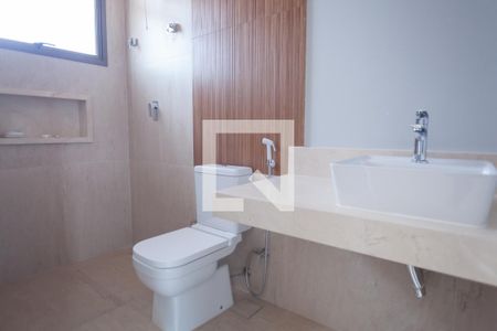 Casa de condomínio à venda com 390m², 4 quartos e 8 vagas Casa de condomínio à venda com 390m², 4 quartos e 8 vagasbanheiro suite 1