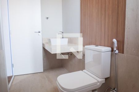 Casa de condomínio à venda com 390m², 4 quartos e 8 vagas Casa de condomínio à venda com 390m², 4 quartos e 8 vagasbanheiro suite 2