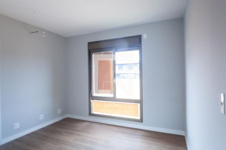 Casa de condomínio à venda com 390m², 4 quartos e 8 vagas Casa de condomínio à venda com 390m², 4 quartos e 8 vagassuite 2