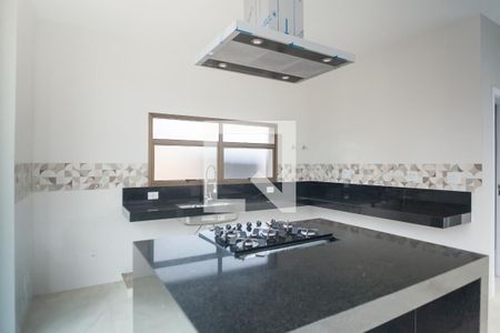 Casa de condomínio à venda com 390m², 4 quartos e 8 vagas Casa de condomínio à venda com 390m², 4 quartos e 8 vagascozinha