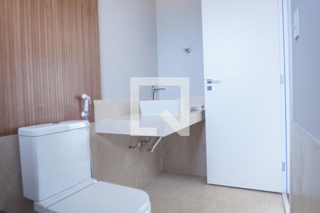 Casa de condomínio à venda com 390m², 4 quartos e 8 vagas Casa de condomínio à venda com 390m², 4 quartos e 8 vagasbanheiro suite 1