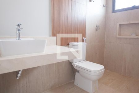 Casa de condomínio à venda com 390m², 4 quartos e 8 vagas Casa de condomínio à venda com 390m², 4 quartos e 8 vagasbanheiro suite 2