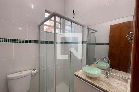 Banheiro de casa para alugar com 1 quarto, 25m² em Vila Leopoldina, Duque de Caxias