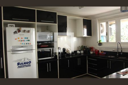 Cozinha de casa à venda com 3 quartos, 300m² em Vila Jardim, Porto Alegre