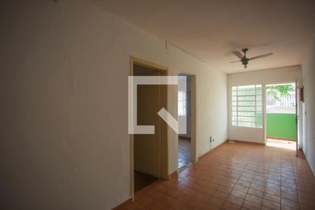 Sala de casa para alugar com 2 quartos, 68m² em Vila do Bosque, São Paulo