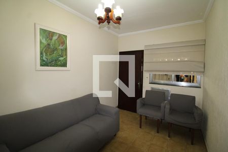 Sala de casa para alugar com 3 quartos, 136m² em Vila Vitorio Mazzei, São Paulo