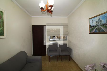 Sala de casa à venda com 3 quartos, 136m² em Vila Vitorio Mazzei, São Paulo