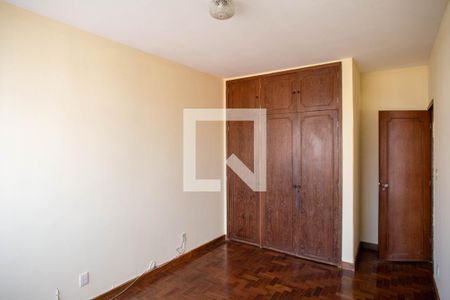 Suíte de apartamento para alugar com 3 quartos, 110m² em Santa Efigênia, Belo Horizonte