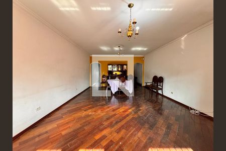 Sala de casa à venda com 4 quartos, 281m² em Santa Maria, Santo André