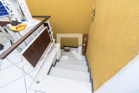 Hall do 2º andar - Escada de casa à venda com 4 quartos, 240m² em Olaria, Rio de Janeiro