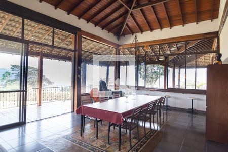 Casa de condomínio para alugar com 585m², 3 quartos e 4 vagas Casa de condomínio para alugar com 585m², 3 quartos e 4 vagasCozinha