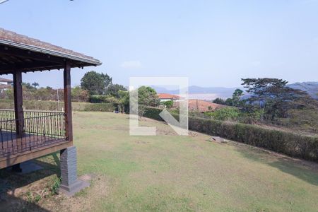 Casa de condomínio para alugar com 585m², 3 quartos e 4 vagas Casa de condomínio para alugar com 585m², 3 quartos e 4 vagasQuintal