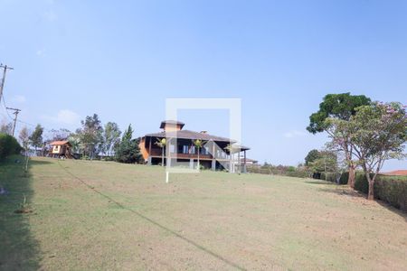 Casa de condomínio para alugar com 585m², 3 quartos e 4 vagas Casa de condomínio para alugar com 585m², 3 quartos e 4 vagasQuintal