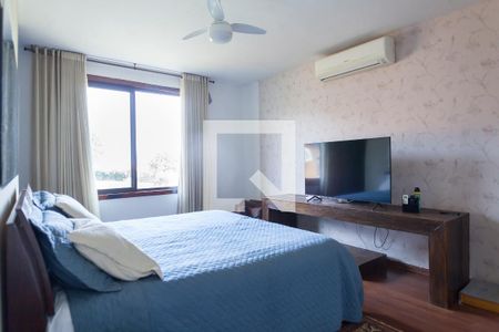 Casa de condomínio para alugar com 585m², 3 quartos e 4 vagas Casa de condomínio para alugar com 585m², 3 quartos e 4 vagasSuíte