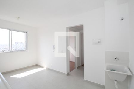 Sala/Cozinha de apartamento para alugar com 2 quartos, 32m² em Jardim Celeste, São Paulo