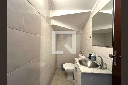 Lavabo de casa para alugar com 2 quartos, 112m² em Conjunto Residencial Jardim Canaa, São Paulo