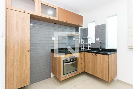 Cozinha de apartamento para alugar com 1 quarto, 30m² em Chácara Seis de Outubro, São Paulo