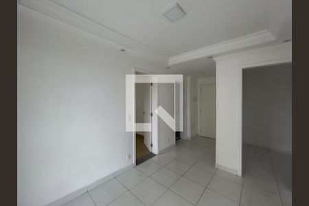 Sala de apartamento para alugar com 2 quartos, 47m² em Jardim Santa Teresinha, São Paulo