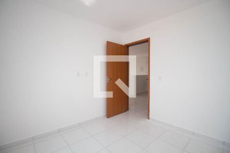 Quarto 1 de apartamento para alugar com 2 quartos, 54m² em Samambaia Norte (samambaia), Brasília