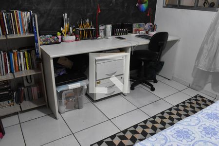 Quarto 2 de casa para alugar com 3 quartos, 130m² em Xaxim, Curitiba