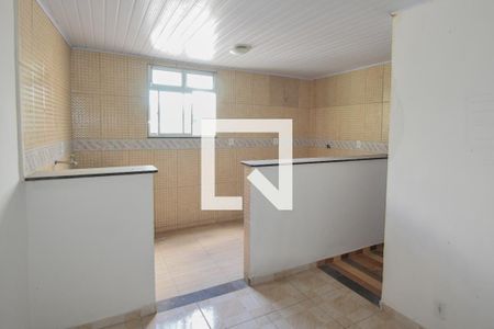 Casa para alugar com 1 quarto, 50m² em Jardim Olavo Bilac, Duque de Caxias