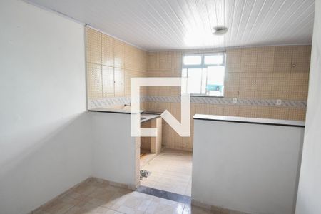 Casa para alugar com 1 quarto, 50m² em Jardim Olavo Bilac, Duque de Caxias