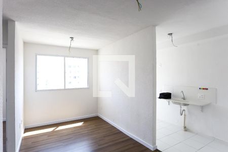 sala  de apartamento para alugar com 2 quartos, 42m² em Jardim do Lago, São Paulo