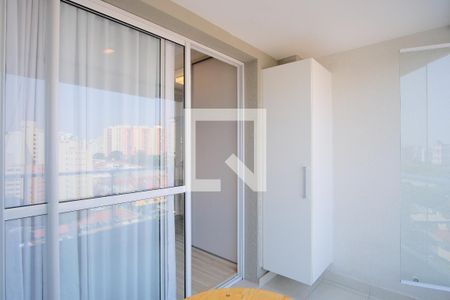 Varanda de kitnet/studio para alugar com 1 quarto, 33m² em Vila Gomes Cardim, São Paulo