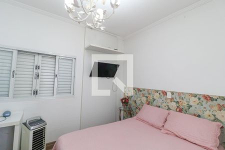 Casa à venda com 250m², 3 quartos e 3 vagas Casa à venda com 250m², 3 quartos e 3 vagasSuíte 2