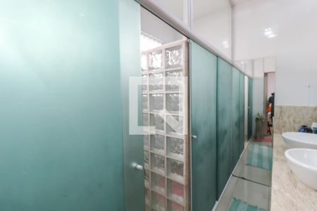 Casa à venda com 250m², 3 quartos e 3 vagas Casa à venda com 250m², 3 quartos e 3 vagasSuíte