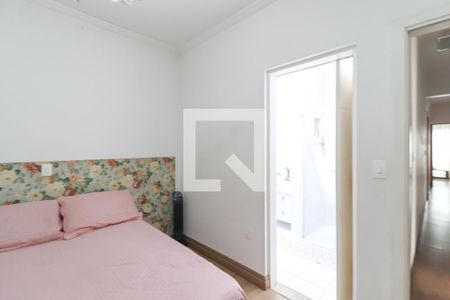 Casa à venda com 250m², 3 quartos e 3 vagas Casa à venda com 250m², 3 quartos e 3 vagasSuíte 2