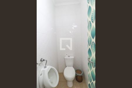 Casa à venda com 250m², 3 quartos e 3 vagas Casa à venda com 250m², 3 quartos e 3 vagasBanheiro