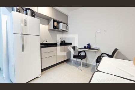 Sala/Quarto/Cozinha de apartamento para alugar com 1 quarto, 27m² em Jardim Iporanga, São Paulo